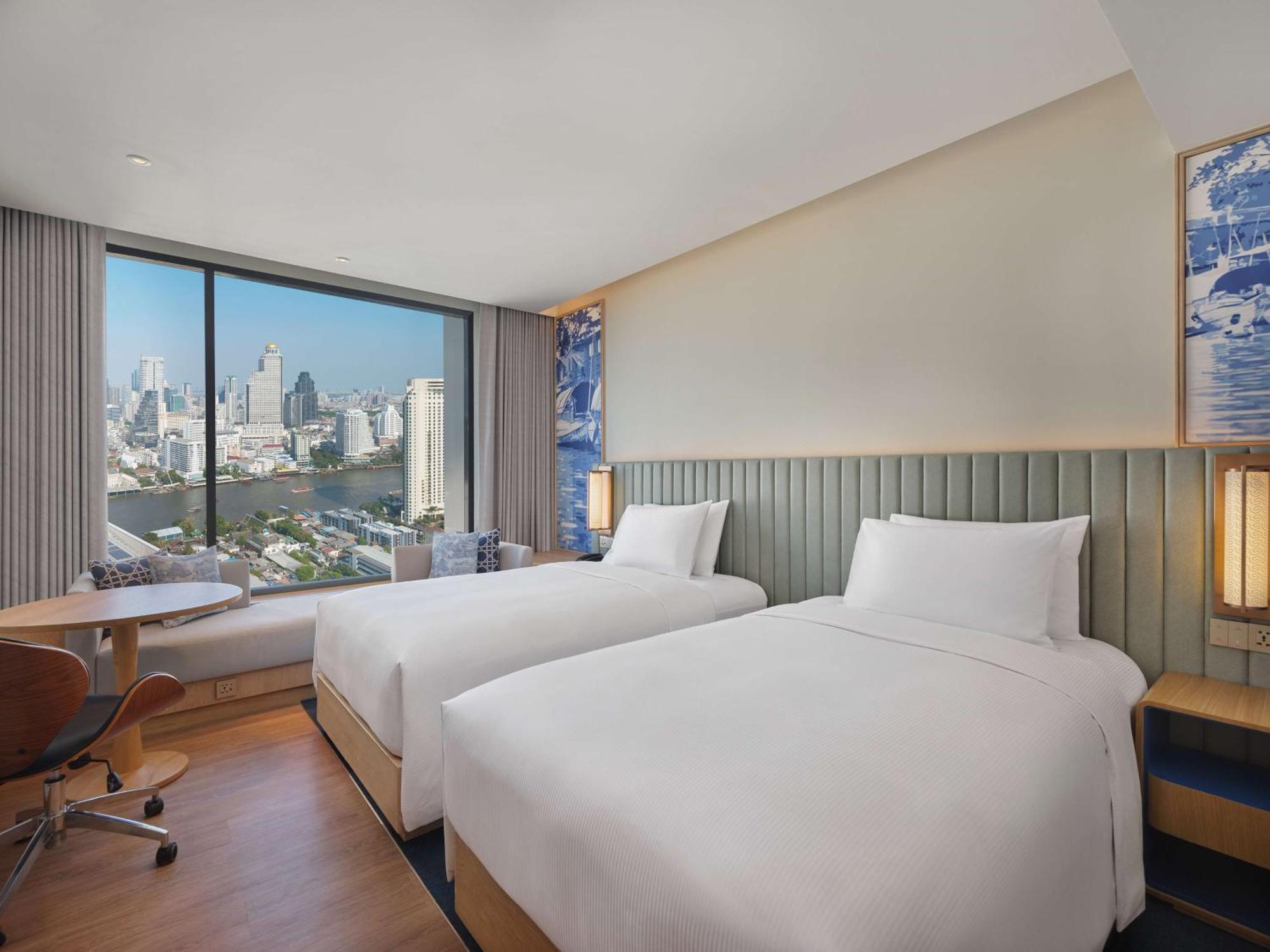 Hilton Garden Inn Bangkok Riverside Экстерьер фото