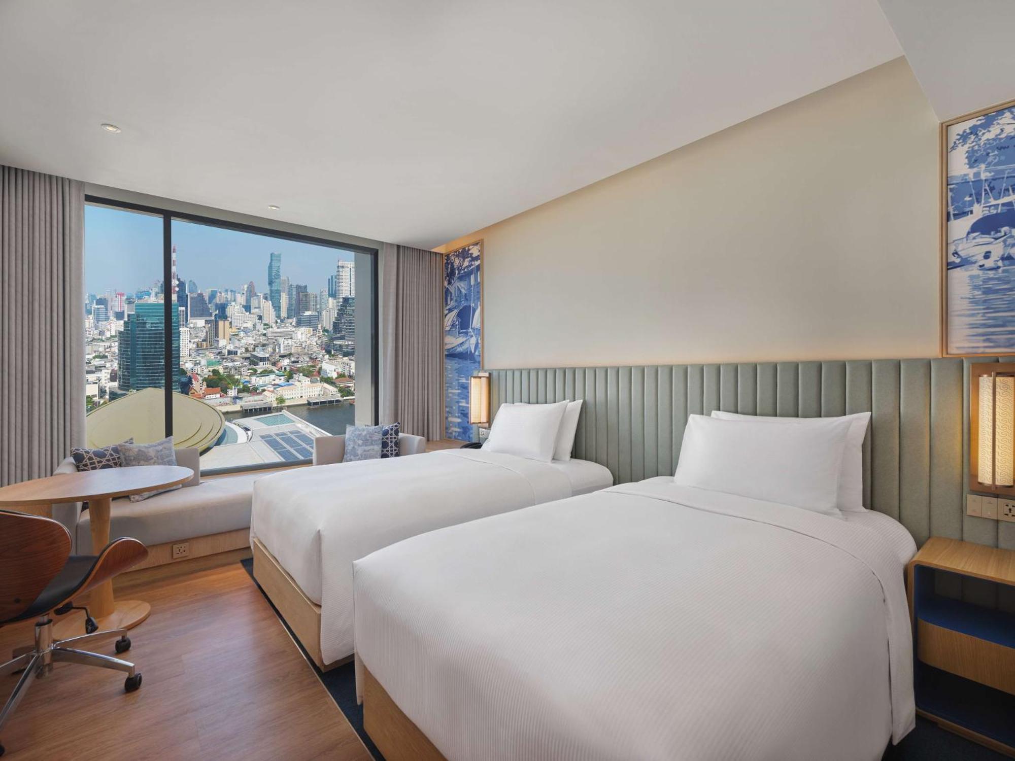 Hilton Garden Inn Bangkok Riverside Экстерьер фото