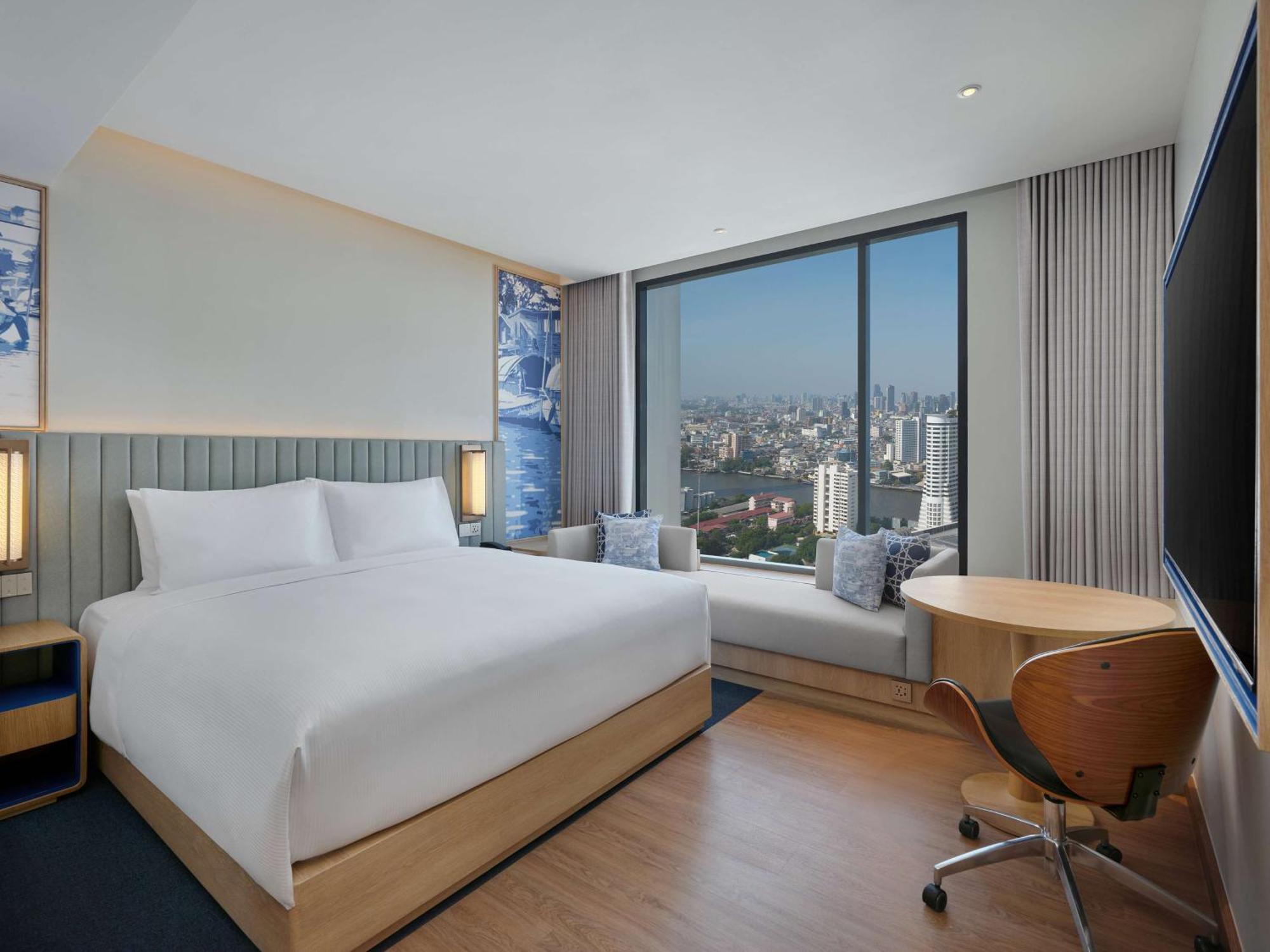Hilton Garden Inn Bangkok Riverside Экстерьер фото