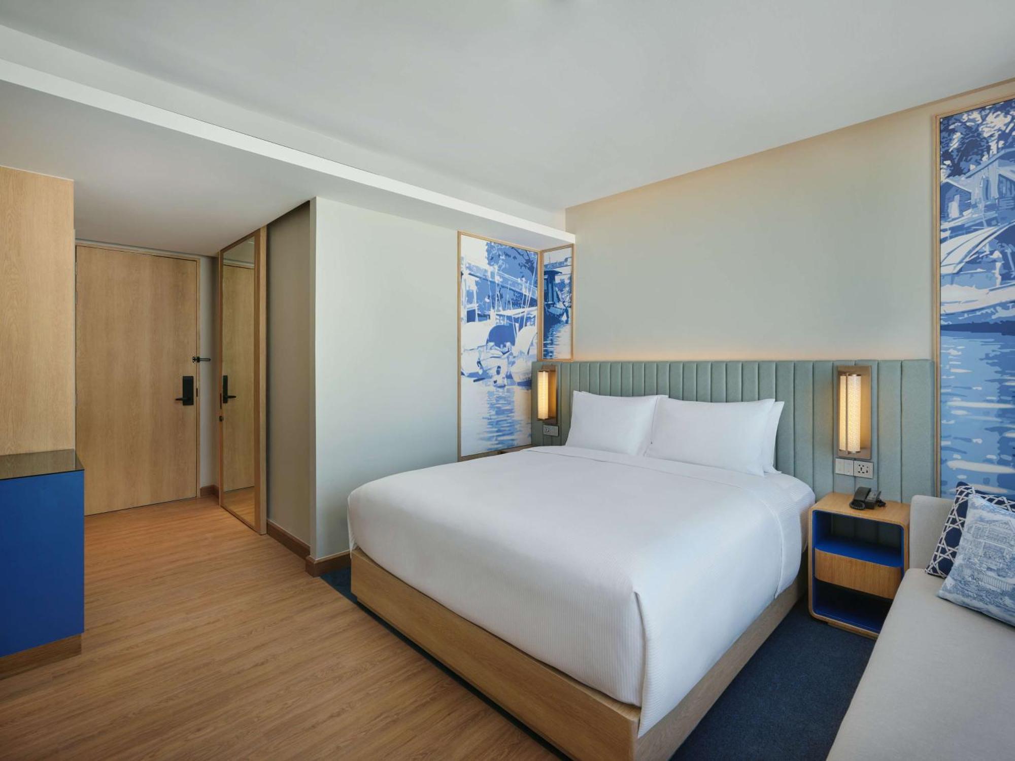 Hilton Garden Inn Bangkok Riverside Экстерьер фото