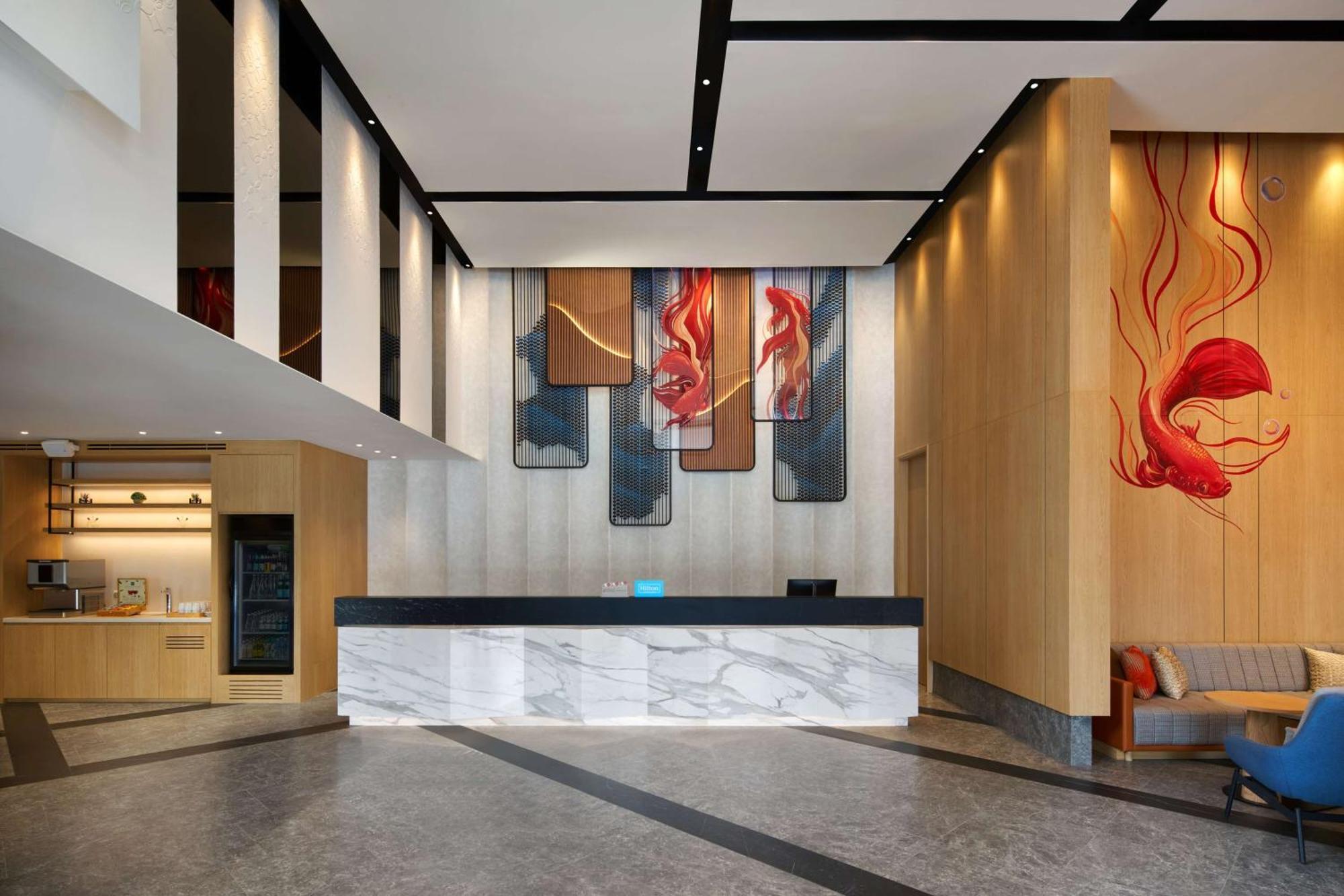 Hilton Garden Inn Bangkok Riverside Экстерьер фото